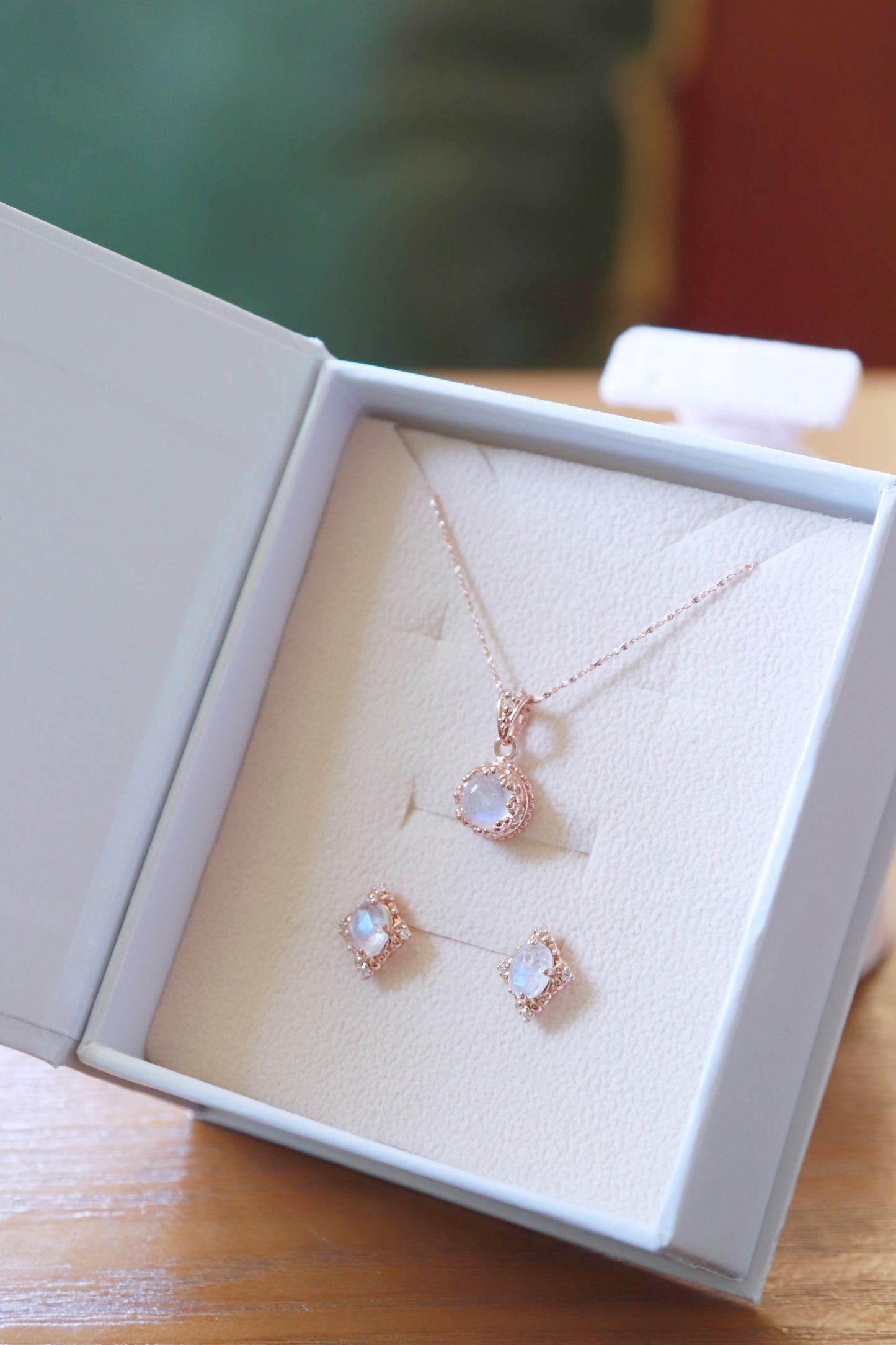 Shine On Moonstone Necklace- Rose Gold - Wishe19